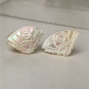 New 14 K Post Mother of Pearl fan earrings vintage